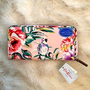 ADORBS 💕🦜 Cath Kidston Wallet
